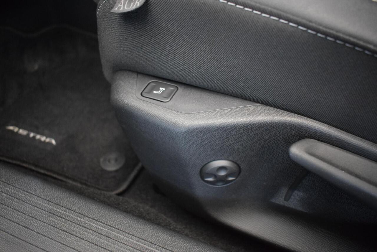 Opel ASTRA Sports Tourer 1.2 Turbo GS Navi Panodak Airco Km 25.000!!