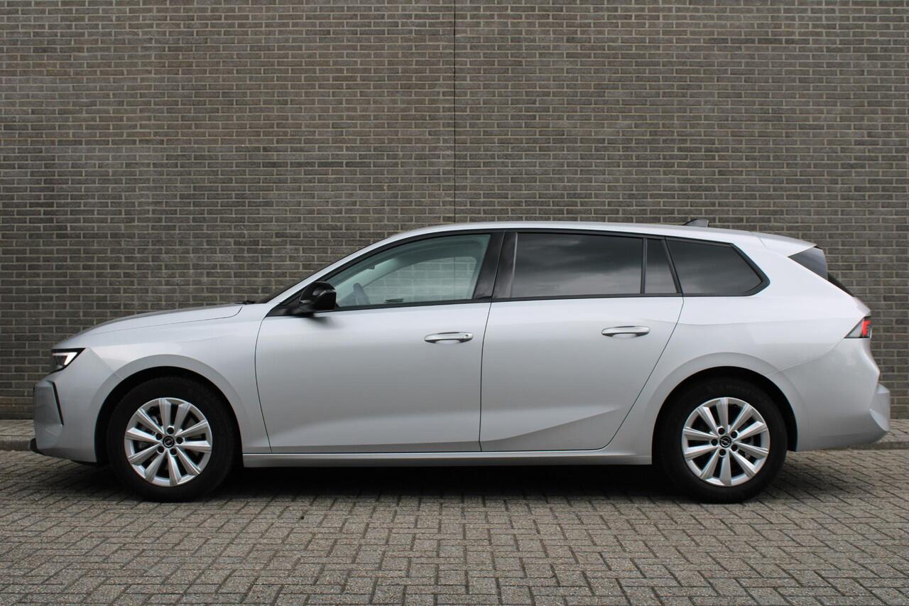 Opel ASTRA Sports Tourer 1.2 Level 2 Cruise en Climate Control, Parkeersensoren Voor en Achter, Navigatie