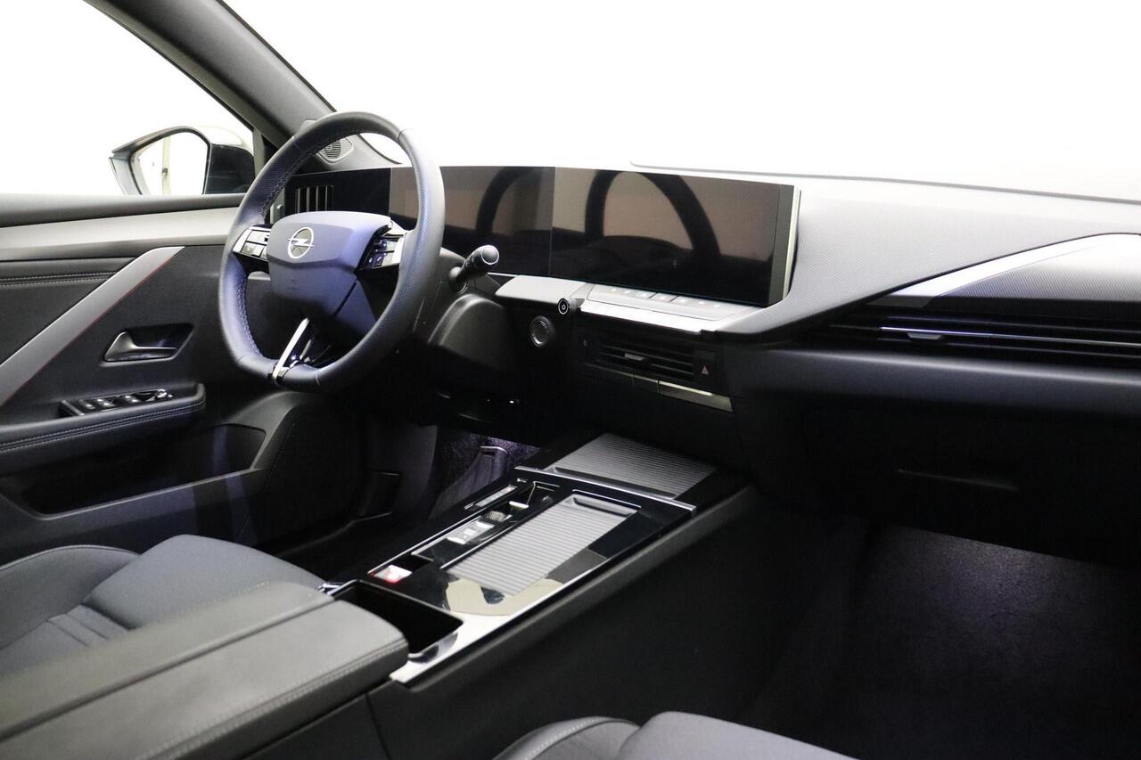 Opel ASTRA Sports Tourer 1.2 Turbo Hybrid GS 136 PK Automaat | Navigatie | Rondomzicht Camera | Stoel & Stuurverwarming | Keyless | Climate control | Getint glas