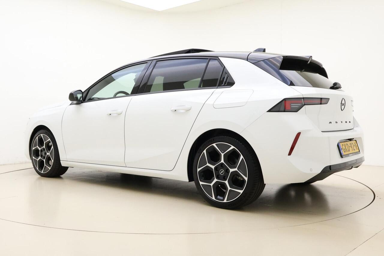 Opel ASTRA 1.6 Turbo Plug In Hybrid Ultimate | Schuif-/kanteldak | Trekhaak afneembare kogel | 18" lichtmetalen velgen | Camera | AGR stoelen | Navigatie | Stuur- & stoelverwarming