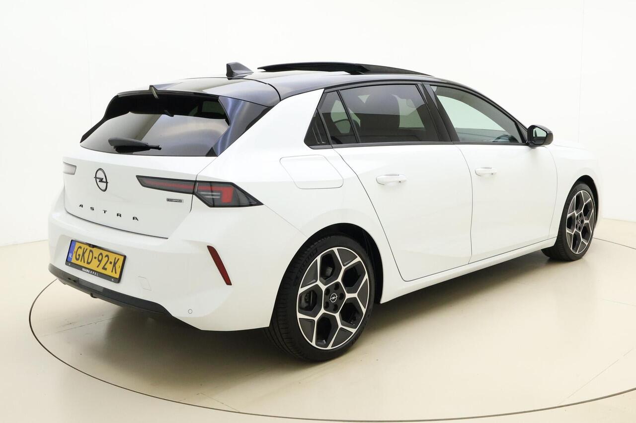 Opel ASTRA 1.6 Turbo Plug In Hybrid Ultimate | Schuif-/kanteldak | Trekhaak afneembare kogel | 18" lichtmetalen velgen | Camera | AGR stoelen | Navigatie | Stuur- & stoelverwarming