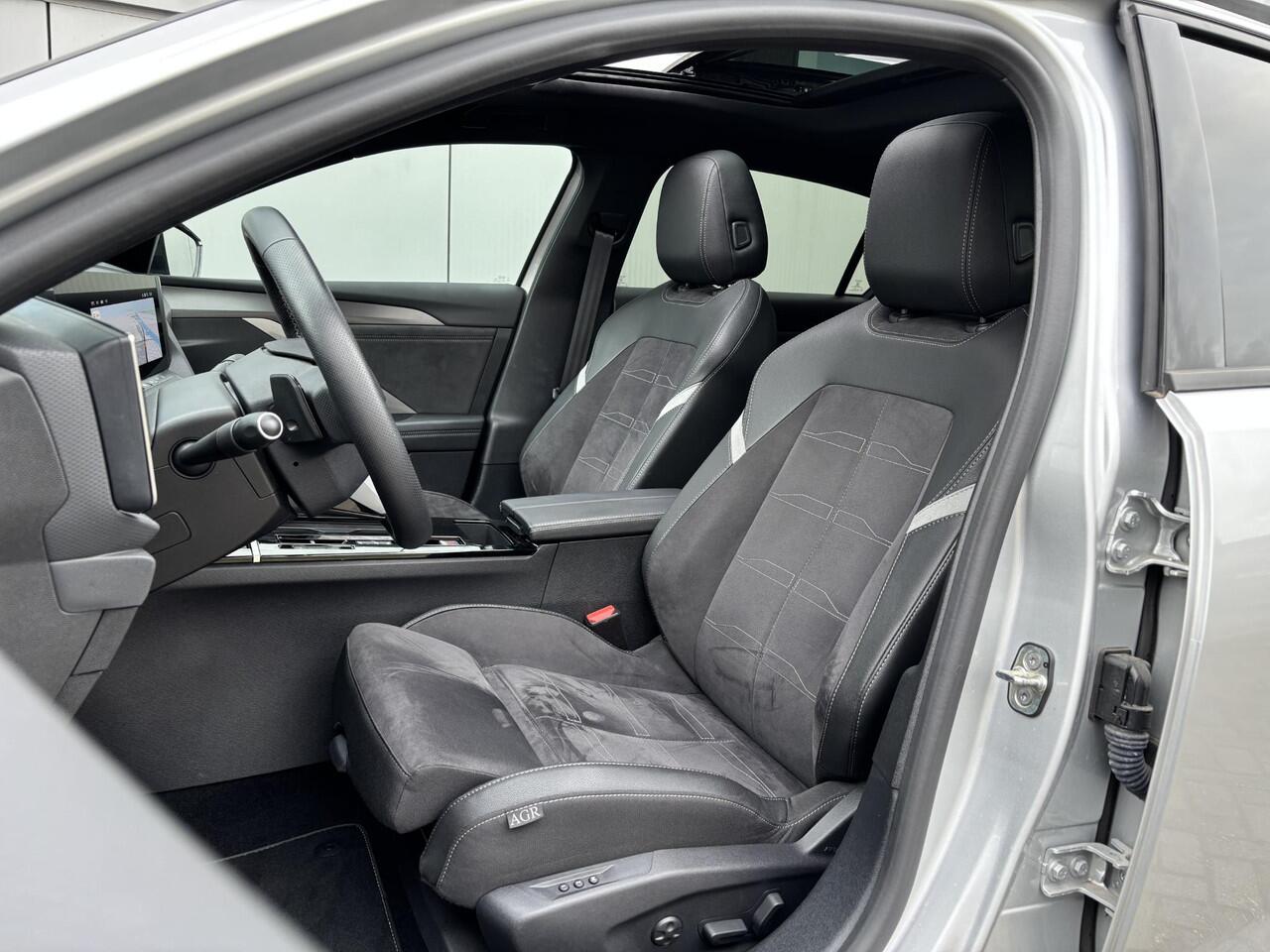 Opel ASTRA Ultimate 1.6 HYbrid PHEV 180pk e-EAT8 | SCHUIF/KANTELDAK | TREKHAAK | 360° CAMERA | BLACK PACK | ALCANTARA/LEDER | ADAPTIVE CRUISE | STOEL+STUURVERW. |