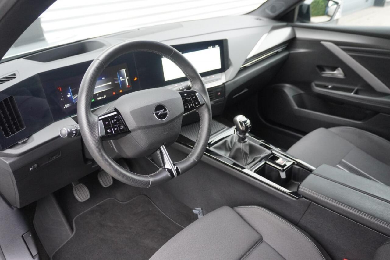 Opel ASTRA 1.2 Turbo 130pk GS / Camera / Stoel- en stuurverwarming / Adaptive Cruise / Head-up-display