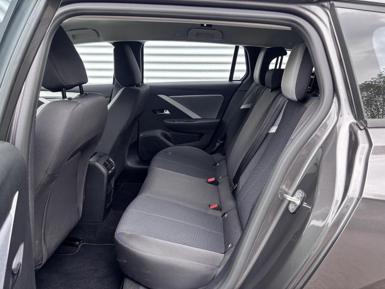 Opel ASTRA ST Edition 1.6 Turbo 180pk HYbrid e-EAT8 | TREKHAAK | ADAPTIVE CRUISE | 180° CAMERA | DRAADLOOS LADEN | 17 INCH | FULL LED | ISOFIX |