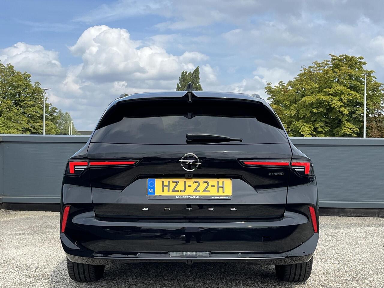 Opel ASTRA ST Elegance 1.6 HYbrid PHEV 180pk e-EAT8 | BLACK PACK | NAVI PRO | AGR-STOEL | WINTER PACK | FULL LED | ADAPTIVE CRUISE | KEYLESS START | ISOFIX |