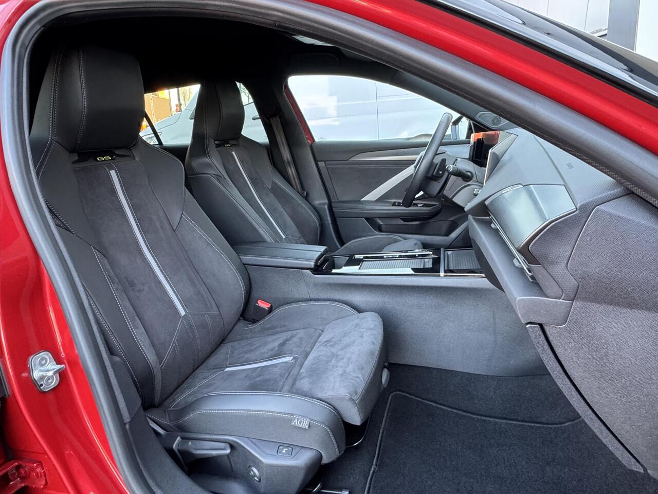 Opel ASTRA Sports Tourer 1.6 Turbo Plug In Hybrid GSe Afneembare Trekhaak, NL-Auto!