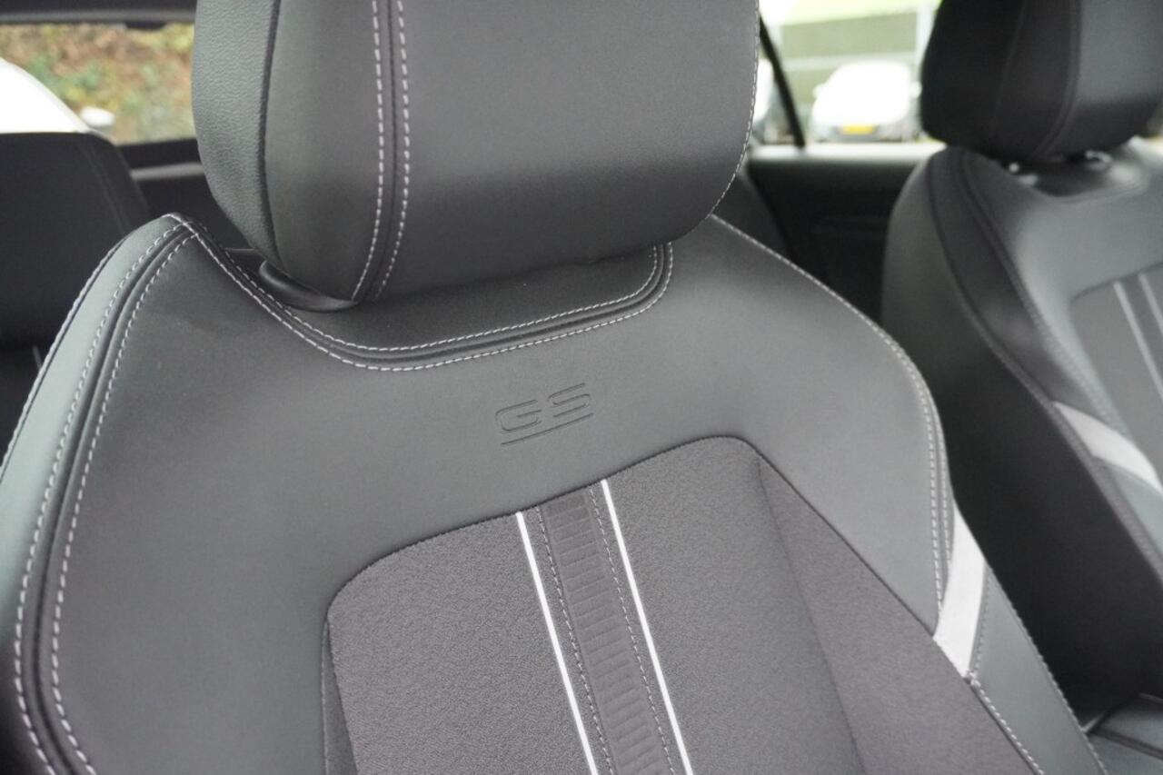 Opel ASTRA 1.2 Turbo 130pk GS / Camera / Stoel- en stuurverwarming / Adaptive Cruise / Head-up-display