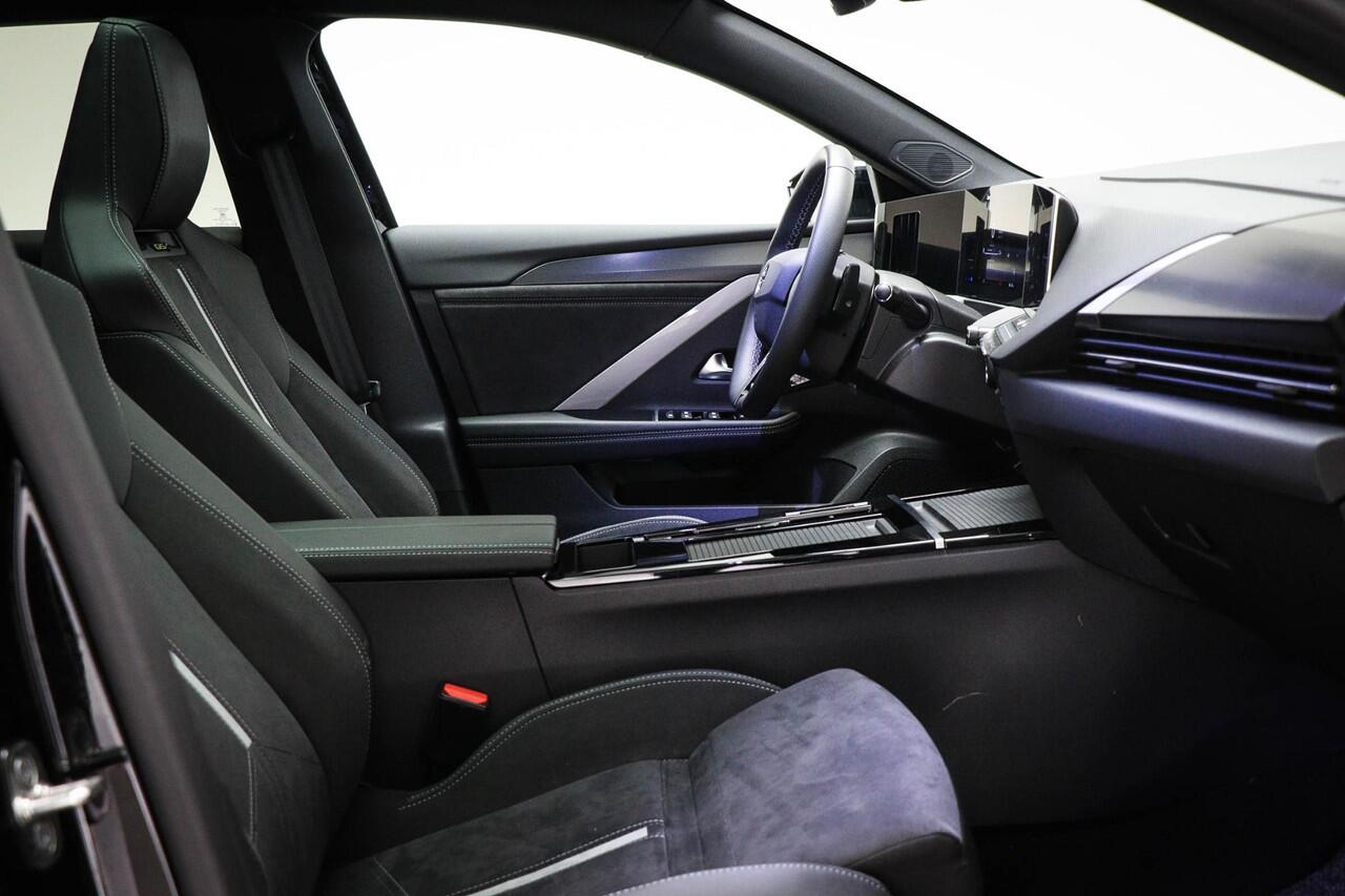 Opel ASTRA Sports Tourer 1.6 Turbo Plug In Hybrid GSe Edition | PANORAMADAK | HEAD UP | AGR | STUURVERWARMING | 360 CAMERA | TREKHAAK