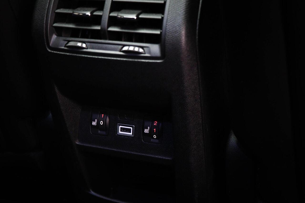 Opel ASTRA Sports Tourer 1.6 Hybrid Ultimate | PANORAMADAK | STOELEN- PACK | HEAD UP | TREKHAAK | 18"