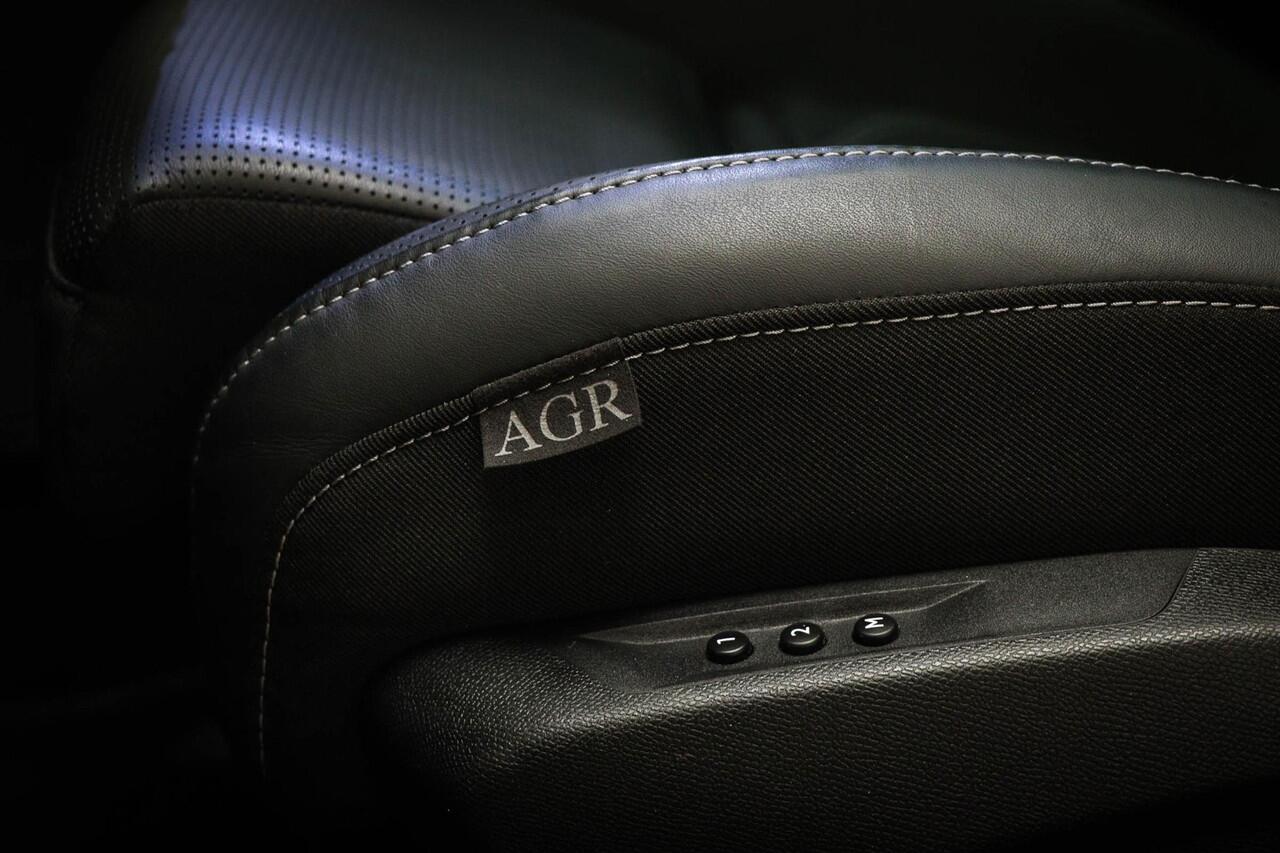 Opel ASTRA Sports Tourer 1.6 Hybrid Ultimate | PANORAMADAK | STOELEN- PACK | HEAD UP | TREKHAAK | 18"