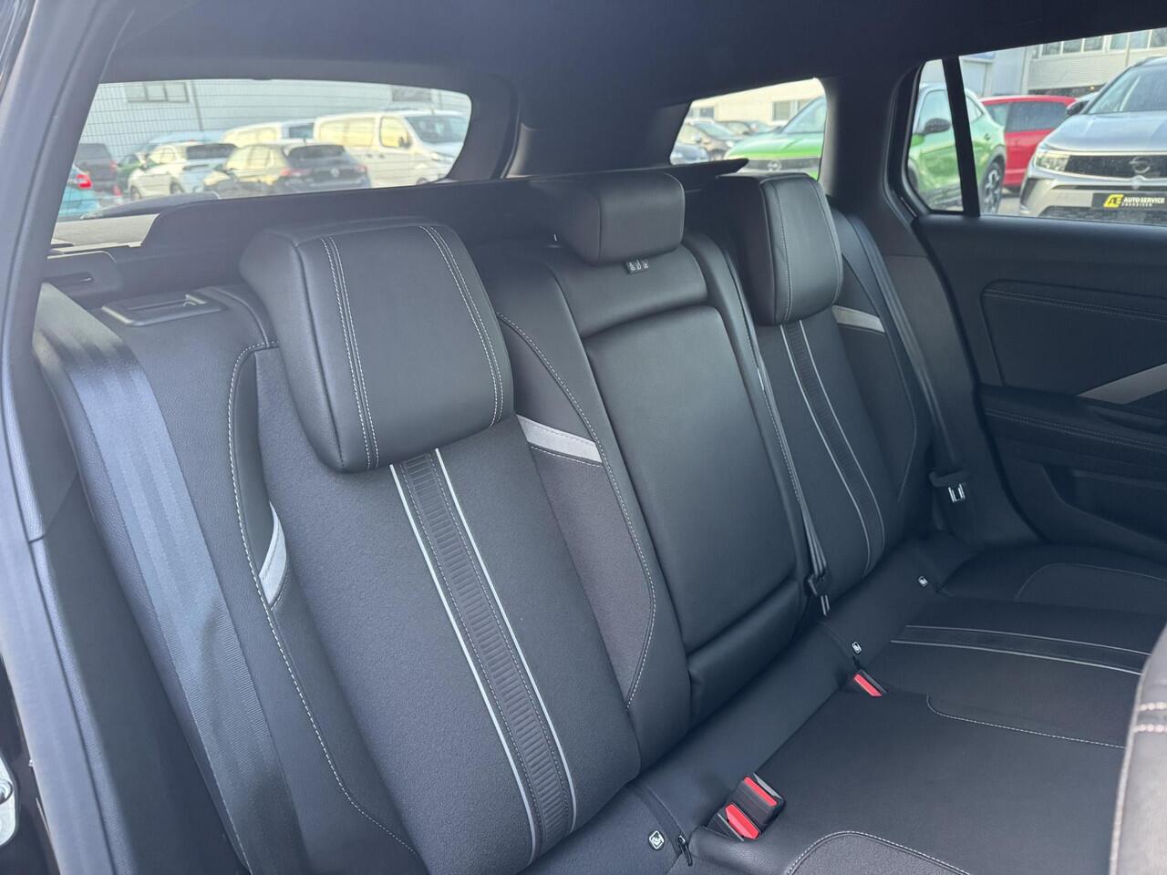 Opel ASTRA Sports Tourer 1.6 Turbo Plug In Hybrid GS Nw model! | draadloos Carplay | Full LED | 2 sets banden | als nieuw!