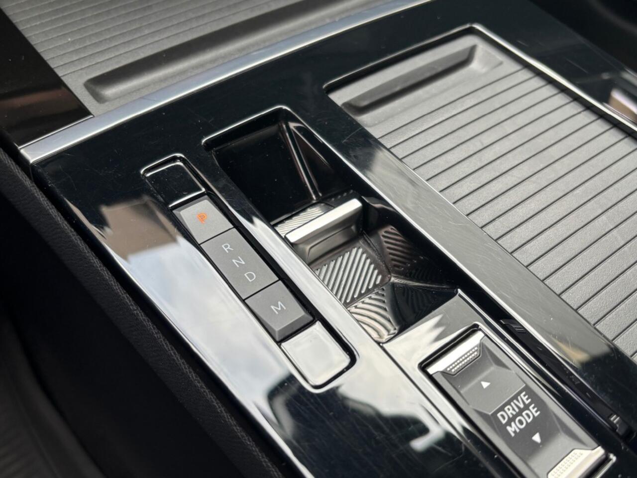 Opel ASTRA 1.2 GS AUTOMAAT 130PK NAVI PDC-CAMERA WINTERPACK.