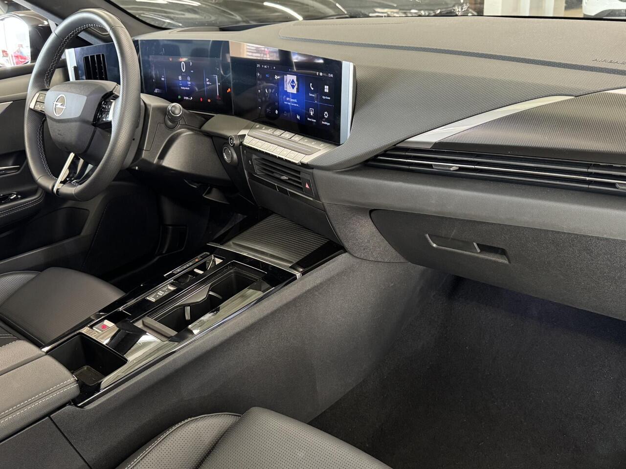 Opel ASTRA Sports Tourer 1.2 Turbo Ultimate | Camera | Navi | Carplay | Clima | Stoelen-pakket | ACC | Dodehoek detectie | LM velgen | ( Vestiging - Nieuwegein )
