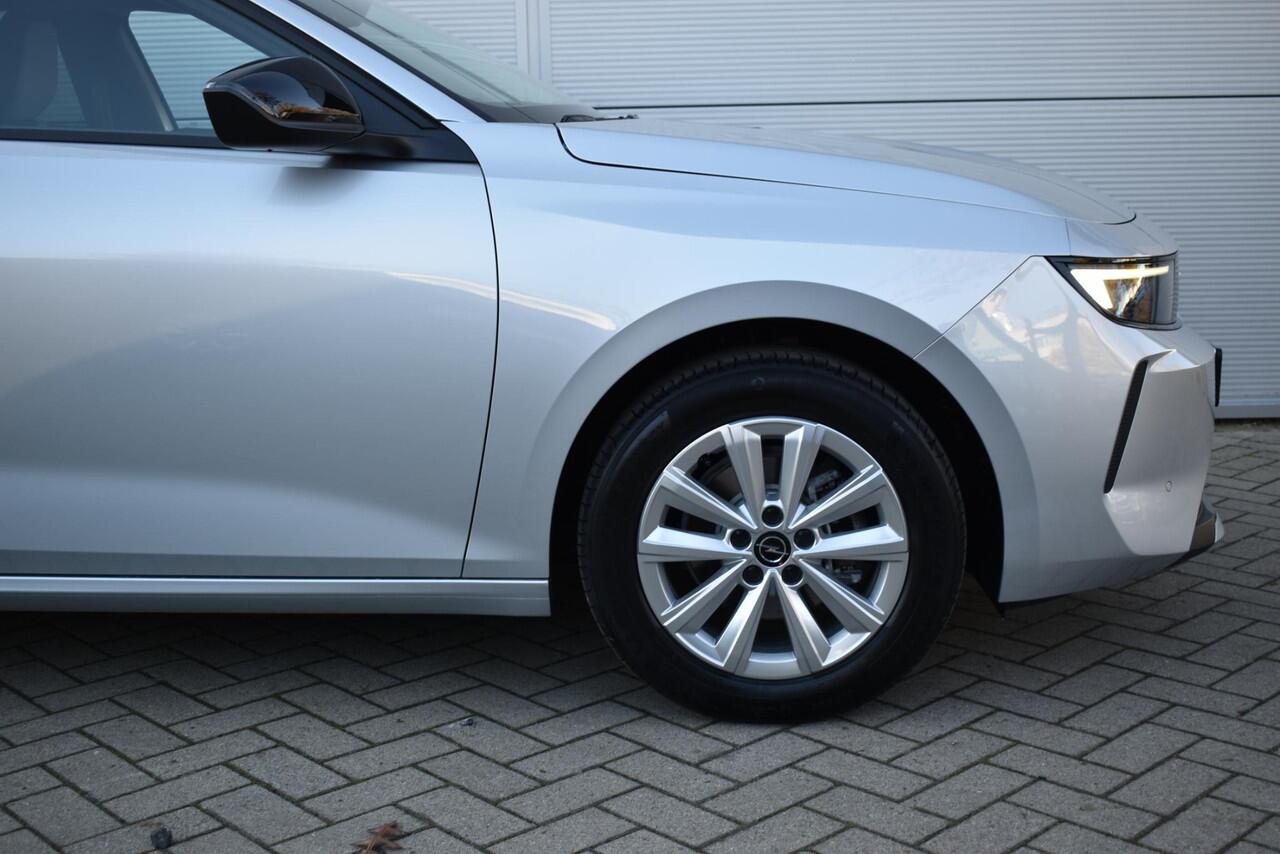 Opel ASTRA Sports Tourer 1.2 Turbo Edition NAVI / CAMERA / PDC