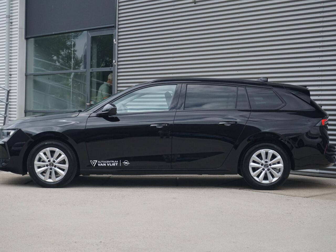 Opel ASTRA Sports Tourer 1.2 Turbo Business Edition