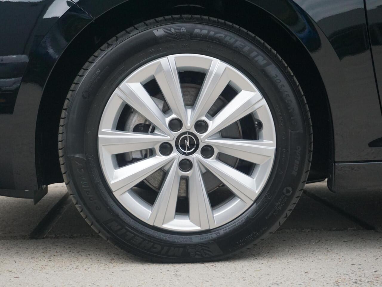 Opel ASTRA Sports Tourer 1.2 Turbo Business Edition