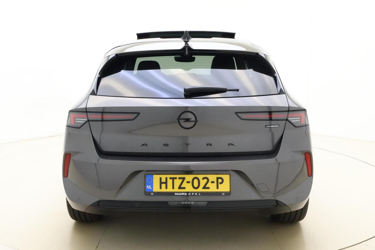 Opel ASTRA 1.2 Turbo 145pk Hybrid GS 145 PK Automaat | ¤ 7.000 ACTIEKORTING! | Navigatie | Panoramisch schuif/kanteldak | Stoel & Stuurverwarming | Climate control | Rondomzicht camera | Extra getint glas | 18" Lichtmetalen velgen