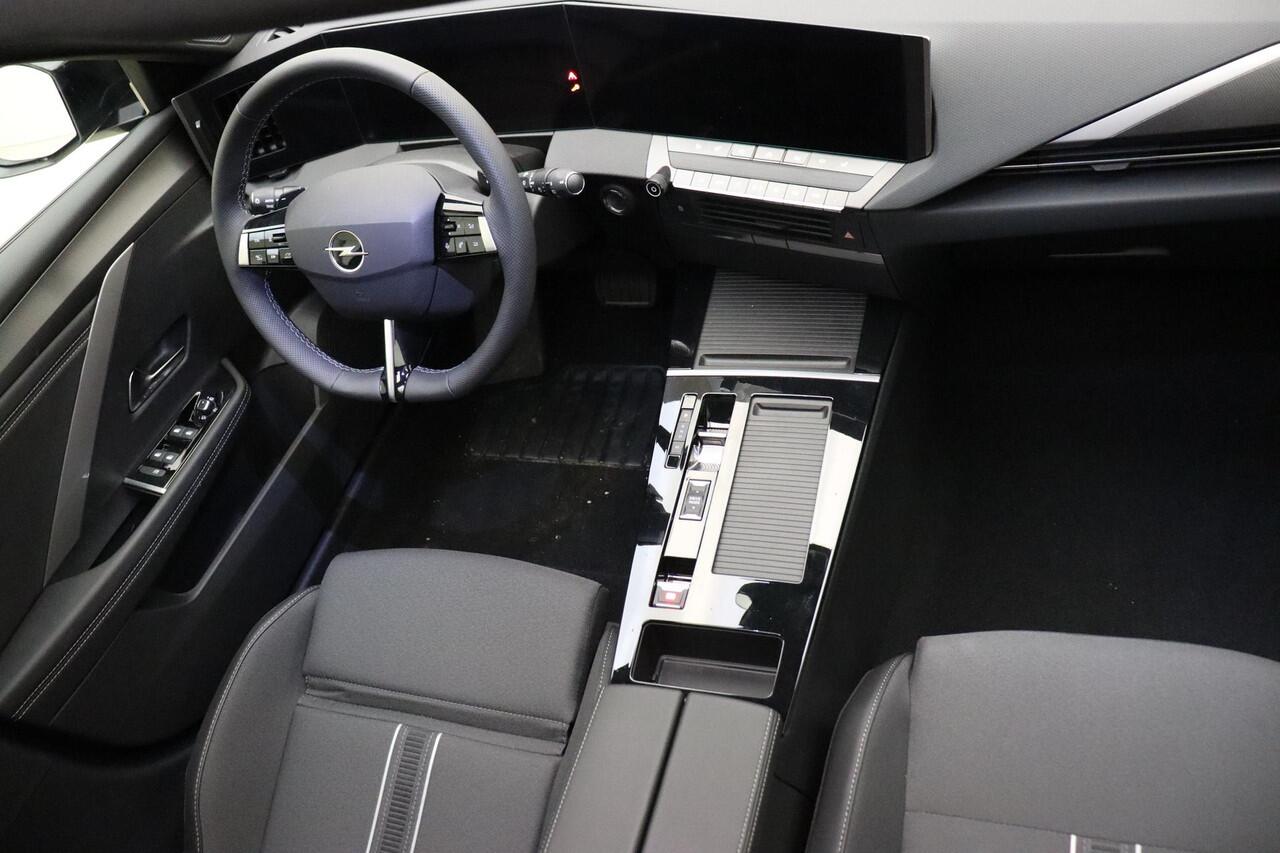 Opel ASTRA 1.2 Turbo 145pk Hybrid GS 145 PK Automaat | ¤ 7.000 ACTIEKORTING! | Navigatie | Panoramisch schuif/kanteldak | Stoel & Stuurverwarming | Climate control | Rondomzicht camera | Extra getint glas | 18" Lichtmetalen velgen