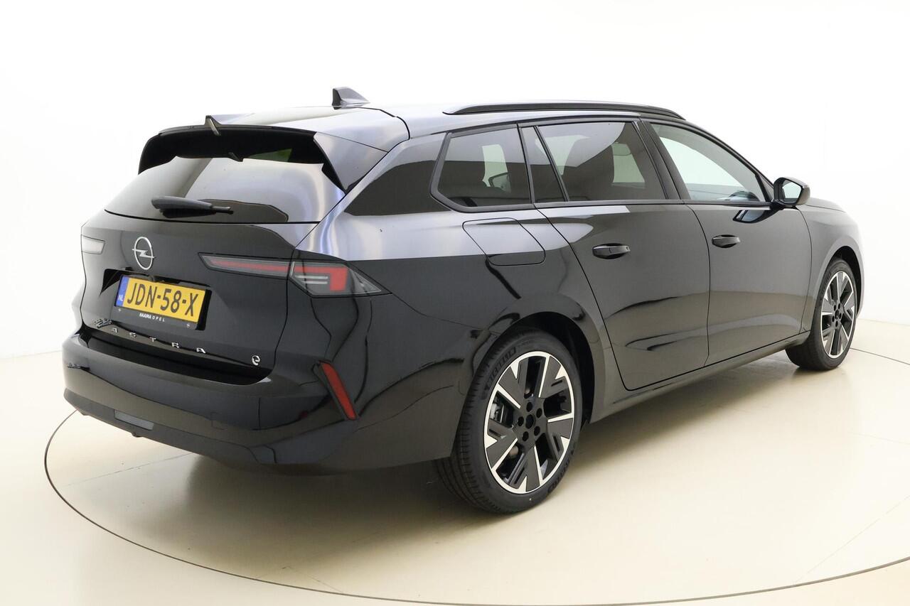 Opel ASTRA Electric 54 kWh Business Edition | DEMO | Navigatie | Adapt. Cruise control | Camera | Climate control | Stoel- en stuurverwarming | Warmtepomp