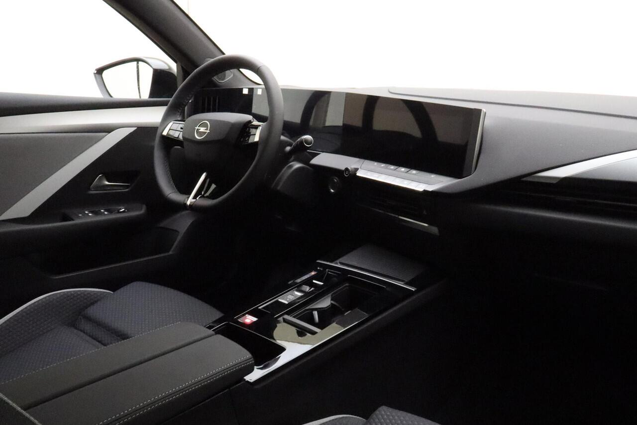 Opel ASTRA Electric 54 kWh Business Edition | DEMO | Navigatie | Adapt. Cruise control | Camera | Climate control | Stoel- en stuurverwarming | Warmtepomp
