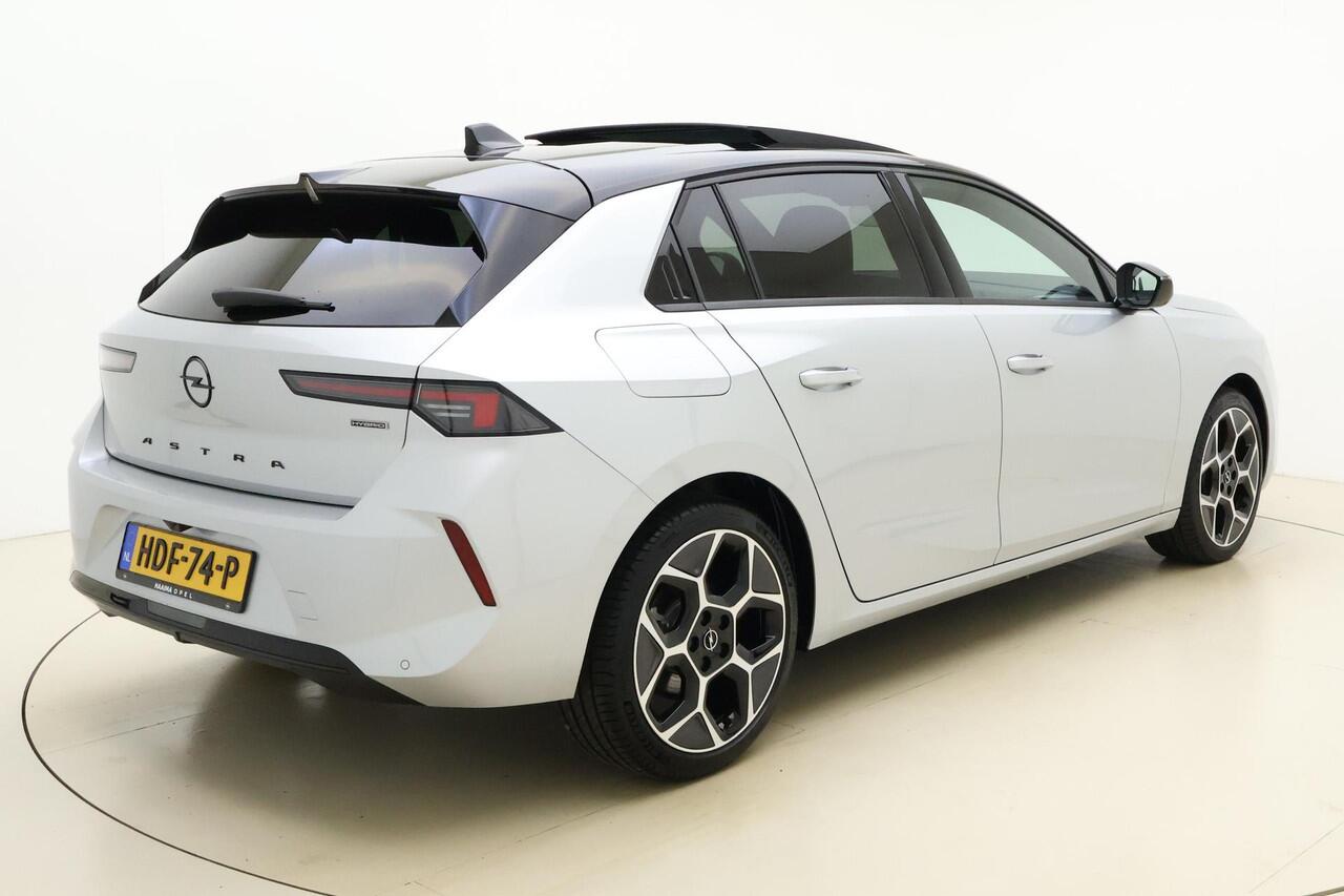 Opel ASTRA 1.2 Turbo 145pk Hybrid Automaat Ultimate | Navigatie | Alcantara bekleding | Camera | Head-up Display | Keyless | Panoramadak | Stoel- en stuurverwarming| 18" Lichtmetalen velgen