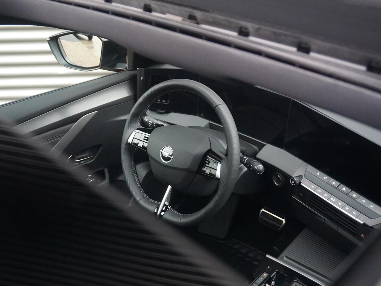 Opel ASTRA 1.2 Turbo Hybrid Ultimate Schuif / Kanteldak