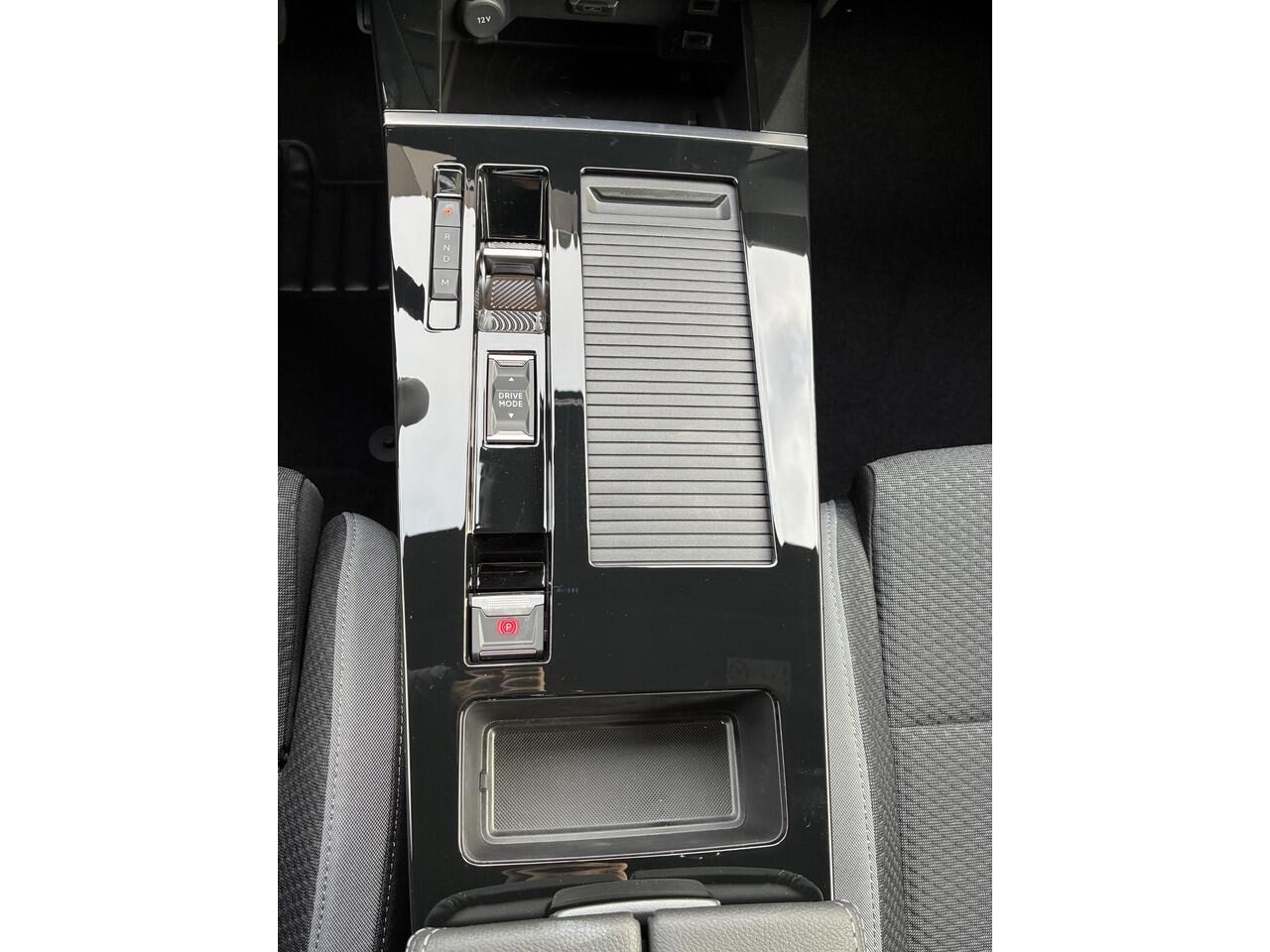 Opel ASTRA 1.2 Turbo Hybrid Business Edition 5-Deurs | ECC | Navigatie | Camera | Parkpilot | Stoel & Stuurverwarming | AGR | Elektrisch Pakket | LM-Velgen