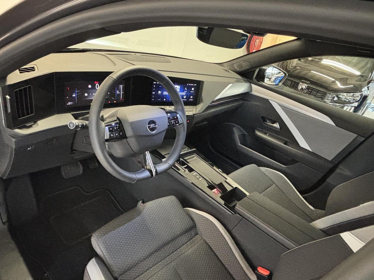 Opel ASTRA Sports Tourer 1.2 Turbo Business Edition Automaat | AGR | Stoelverwarming | Stuurverwarming | Navigatie | Achteruitrijcamera