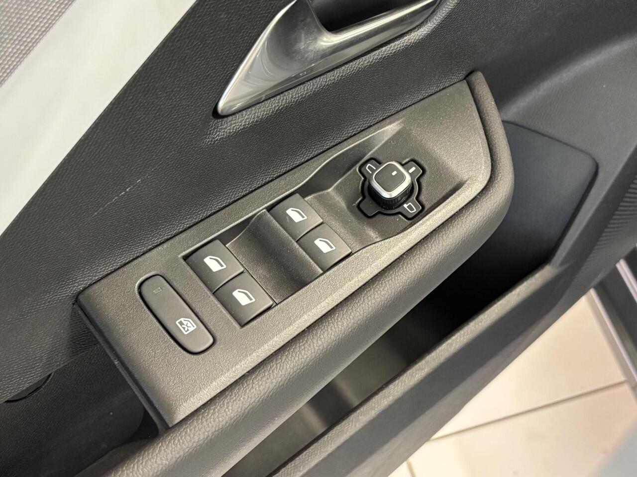 Opel ASTRA Sports Tourer 1.2 Turbo Business Edition Automaat | AGR | Stoelverwarming | Stuurverwarming | Navigatie | Achteruitrijcamera