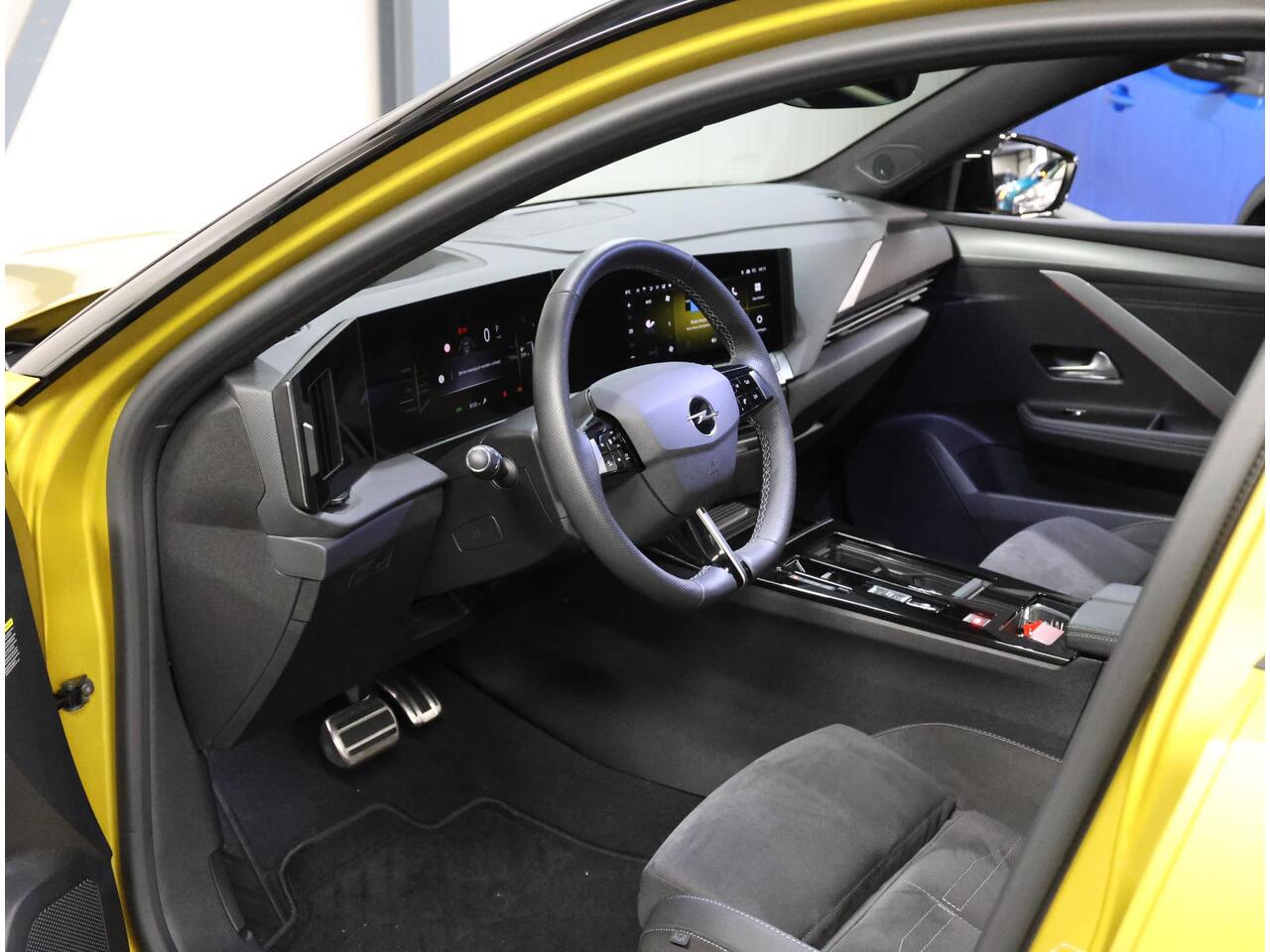 Opel ASTRA 1.2 145PK Turbo Hybrid Ultimate | 1ste eigenaar | AppleCarPlay/AndroidAuto | Schuifkanteldak | Alcantara | Head-Up Display | Navigatie | Adaptive Cruise Control | Keyless | AGR Stoelen | Stoel/Stuur/Voorruitverwarming | FULL LED | 360'Camera | Isofix | Pr