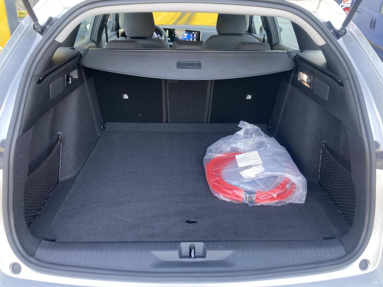 Opel ASTRA Electric 54 kWh Edition | DEMO | Adapt. Cruise control | Climate control | Parkeersensoren | Apple Carplay/ Android auto | 18" Lichtmetalen velgen