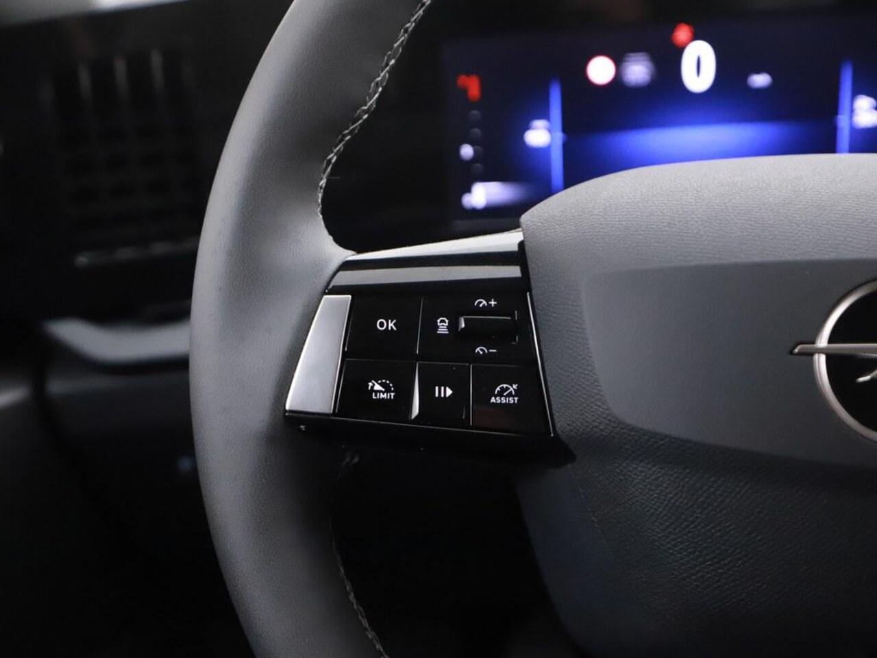 Opel ASTRA 1.2 Turbo Business Ed. Nav/Winterpakket/Agr /Camera/Vc/Ad.Cruise