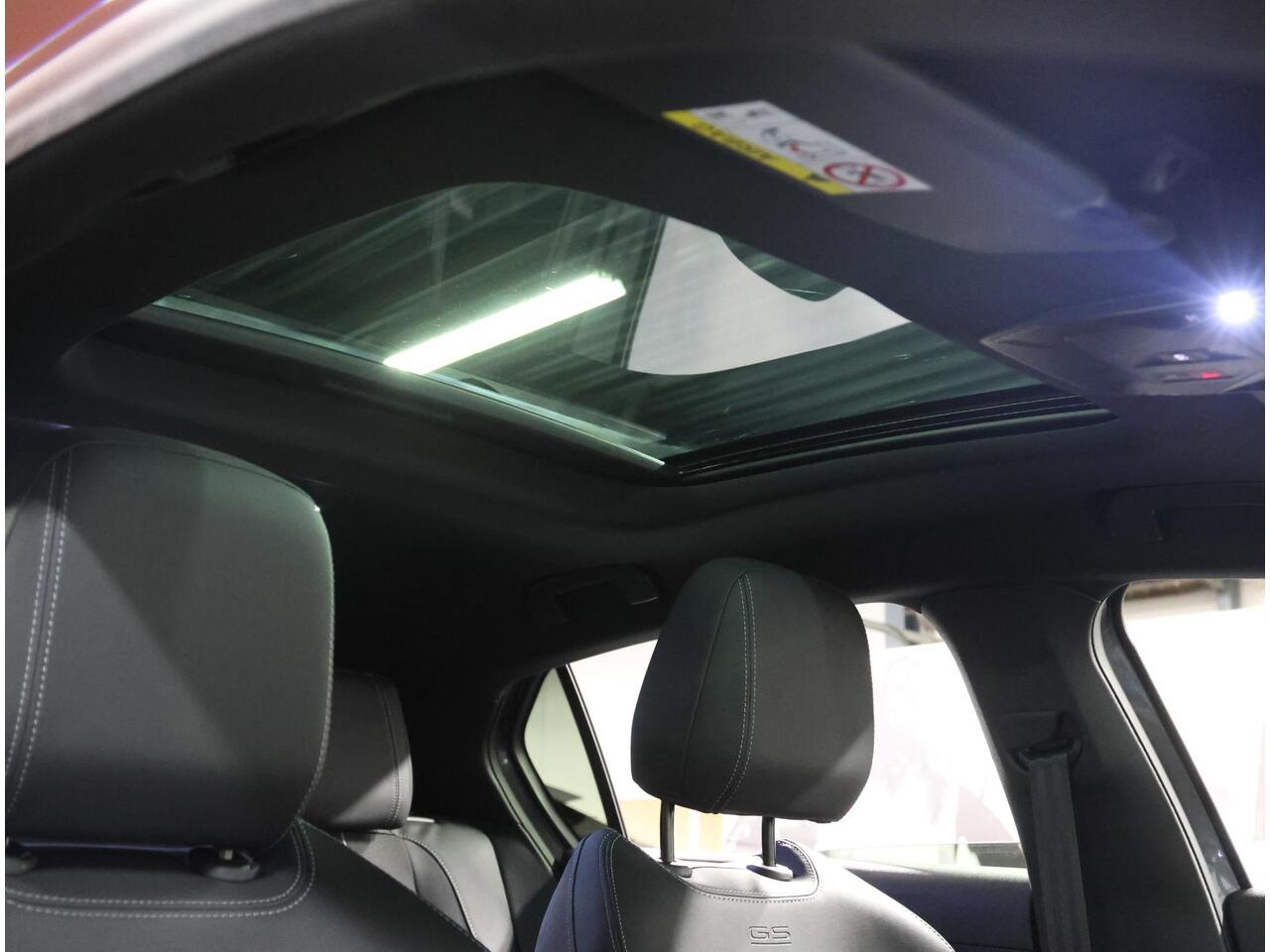 Opel ASTRA 1.2 145PK Turbo Hybrid GS | 1ste eigenaar | AppleCarPlay/AndroidAuto | Schuifkanteldak | Head-Up Display | Navigatie | Adaptive Cruise Control | Keyless | AGR Stoelen | Stoel/Stuur/Voorruitverwarming | FULL LED | 360'Camera | Isofix | Privacy Glass |