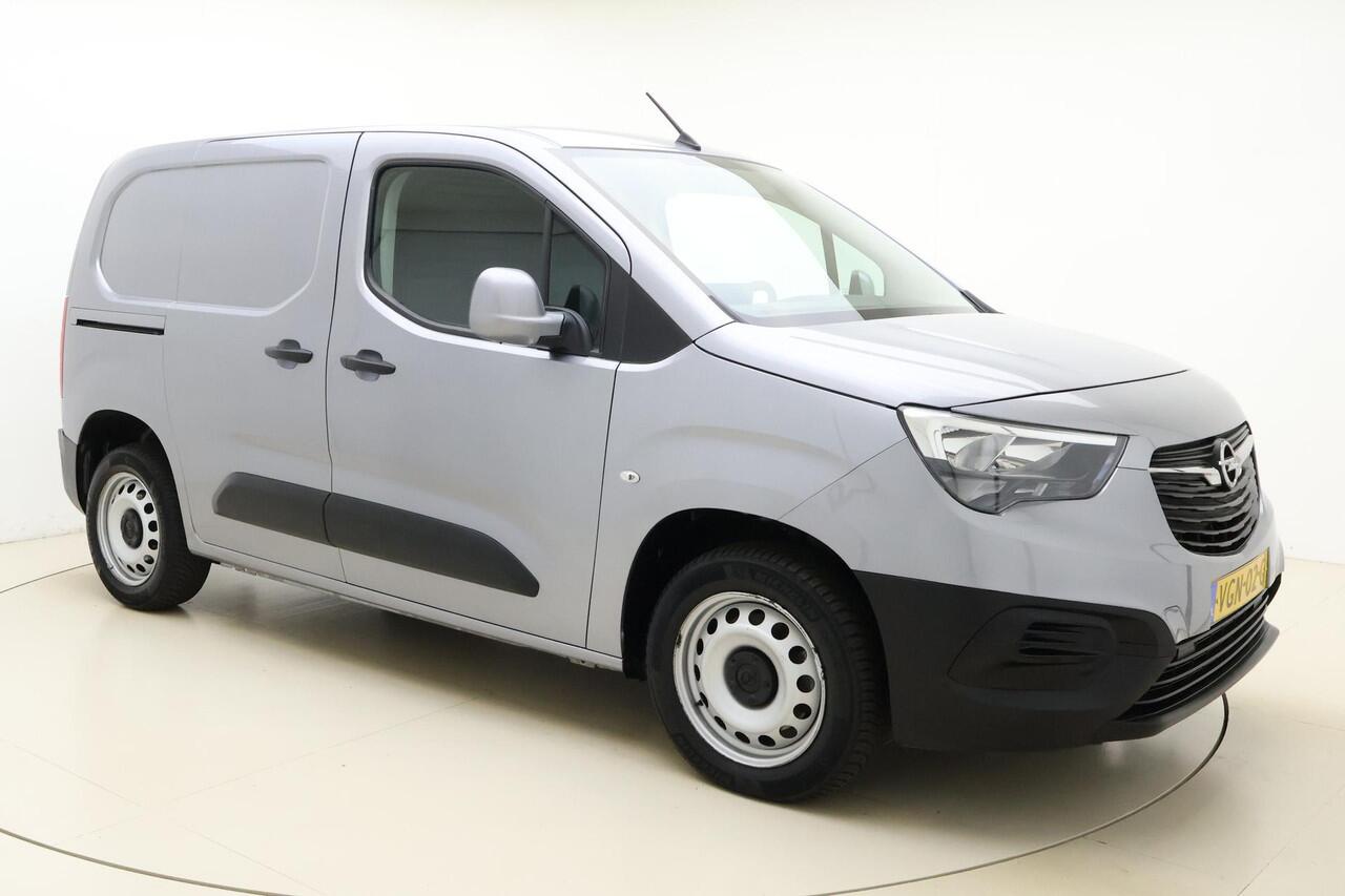 Opel COMBO 1.5D L1H1 Edition 100 PK | Navigatie | Trekhaak | Parkeersensoren | Metaallak | DAB Radio | Cruise control | Zijschuifdeur | Bluetooth | Armsteun