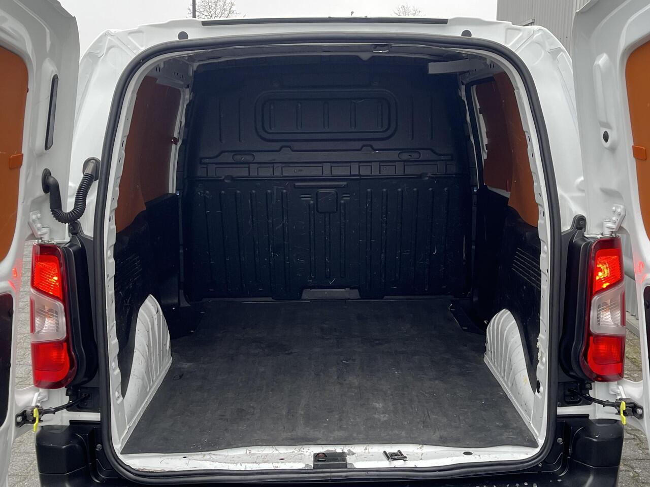 Opel COMBO 1.2 Turbo L1H1*NAVI*CRUISE*HAAK*A/C*CARPLAY*