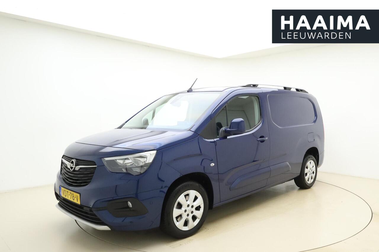 Opel COMBO 1.5D L2H1 Innovation 130 PK | Navigatie | Climate control | Dakrails | Trekhaak | Verlengd | Lichtmetalen velgen | Camera | Dodehoekdetectie