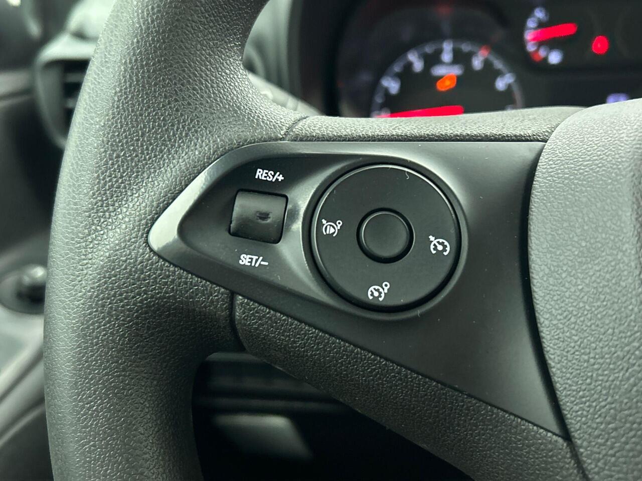 Opel COMBO 1.5D L2H1 Edition NAVI PDC Achter App-connect DAB+ Trekhaak