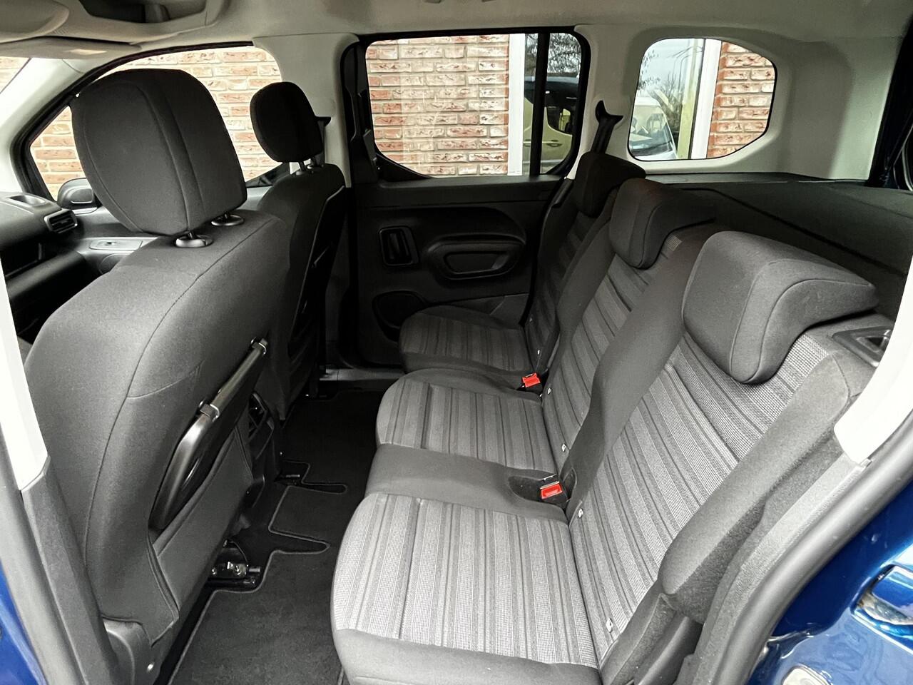 Opel COMBO Combo-e Life MPV Ultimate EV 50kWh 136pk | 180° CAMERA + SENSOREN | VERHOOGDE INSTAP | APPLE CARPLAY / ANDROID AUTO | ISOFIX | REGENSENSOR |