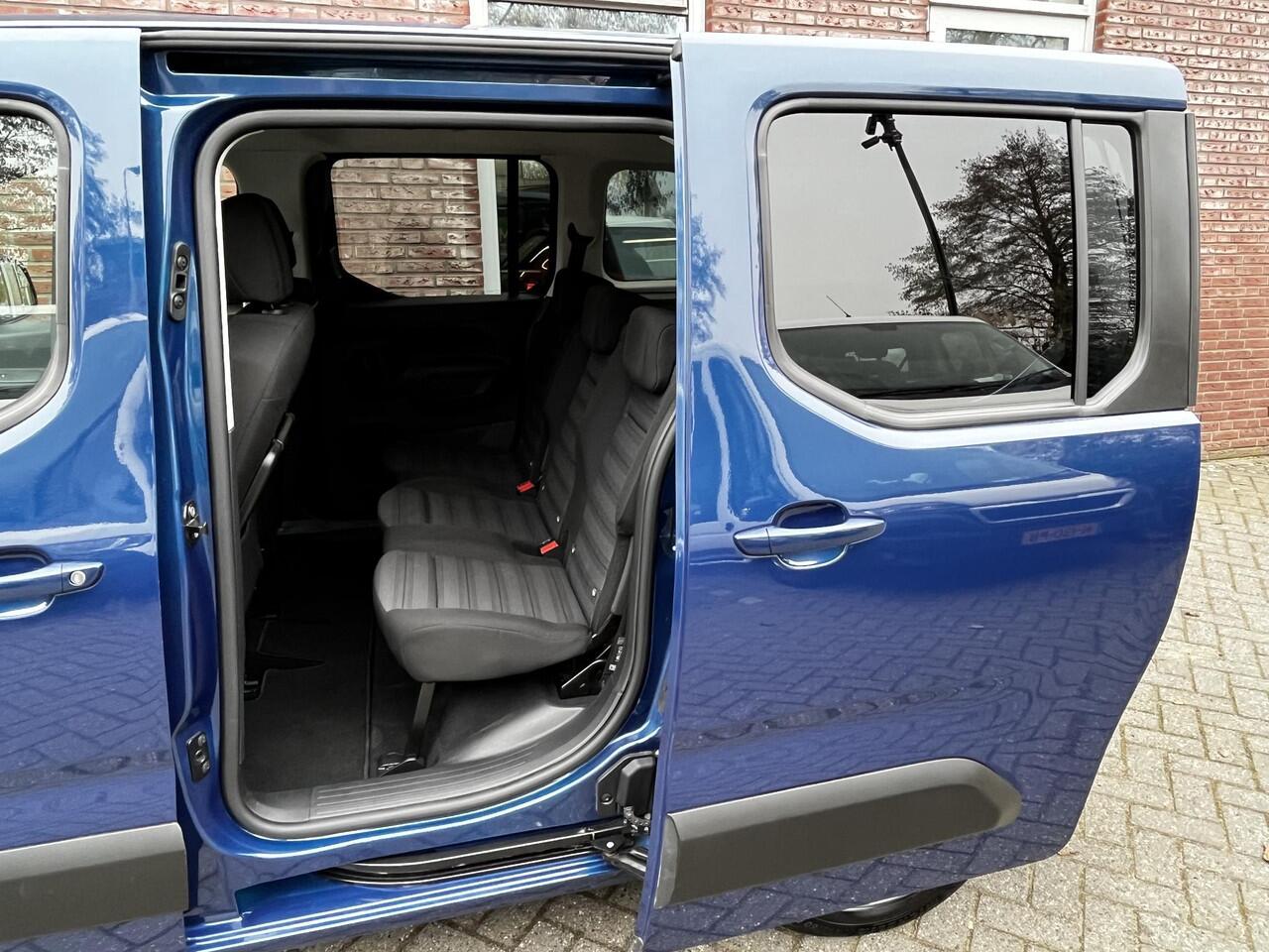 Opel COMBO Combo-e Life MPV Ultimate EV 50kWh 136pk | 180° CAMERA + SENSOREN | VERHOOGDE INSTAP | APPLE CARPLAY / ANDROID AUTO | ISOFIX | REGENSENSOR |