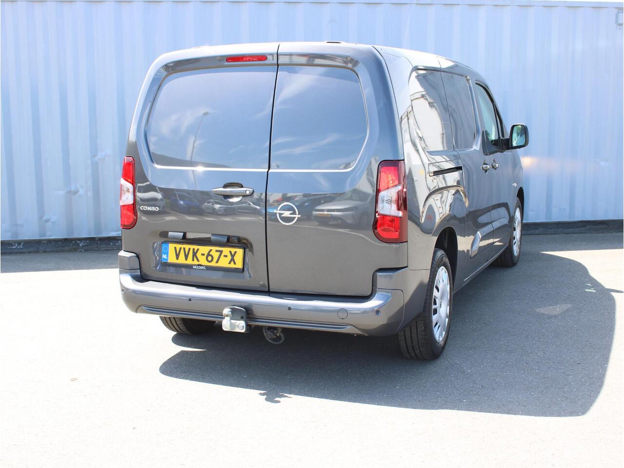 Opel COMBO 1.5D L2H1 Standaard Navi / Camera / Trekhaak