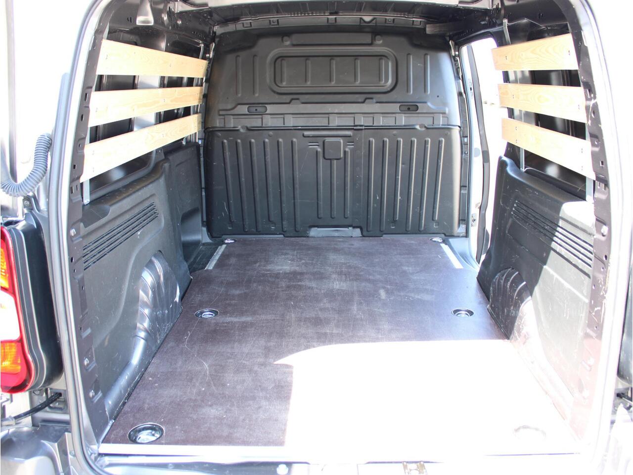 Opel COMBO 1.5D L2H1 Standaard Navi / Camera / Trekhaak