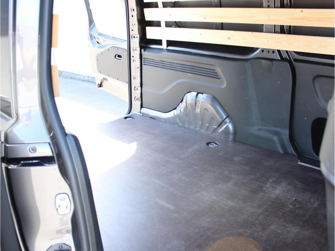 Opel COMBO 1.5D L2H1 Standaard Navi / Camera / Trekhaak