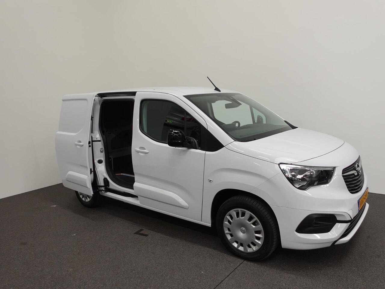 Opel COMBO 130pk L1 Automaat Apple Carplay Trekhaak Parkeersensoren Airco Cruise control 2-zits