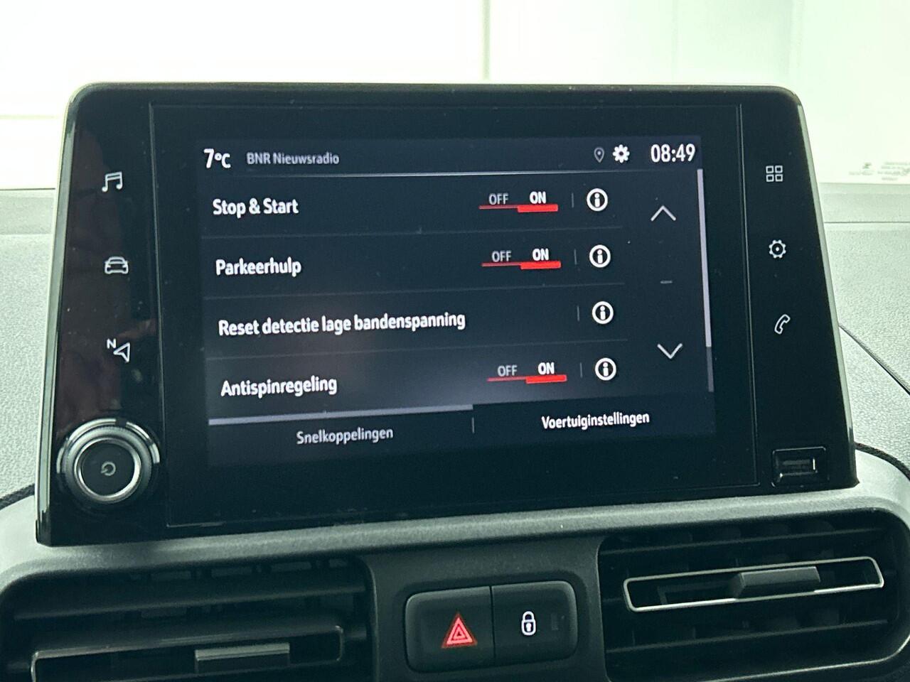 Opel COMBO 1.5D L1H1 130pk Automaat Edition Airco Navigatie Apple Carplay/ Android Auto Trekhaak Betimmerd Cruise Control