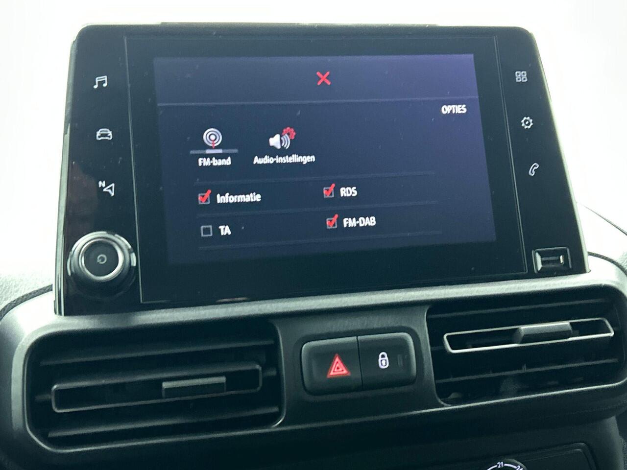 Opel COMBO 1.5D L1H1 130pk Automaat Edition Airco Navigatie Apple Carplay/ Android Auto Trekhaak Betimmerd Cruise Control