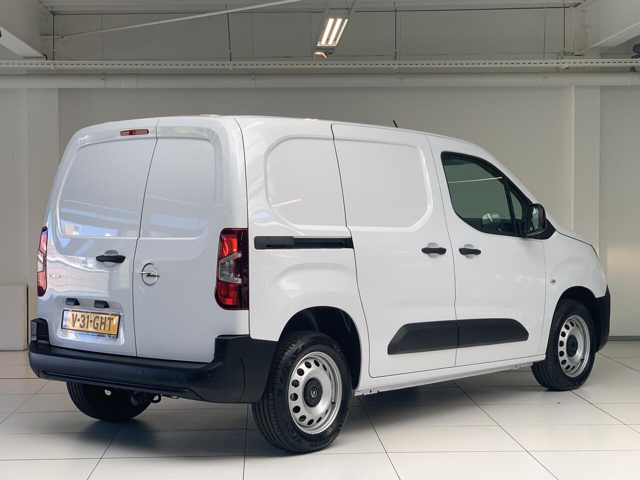 Opel COMBO 1.5 BlueHDi 100pk S&S L1 1000kg | Draadloze Apple Carplay/Android Auto | Laadruimte betimmering | Cruise Control | Parkeersensoren Achter | 3 Zitplaatsen |