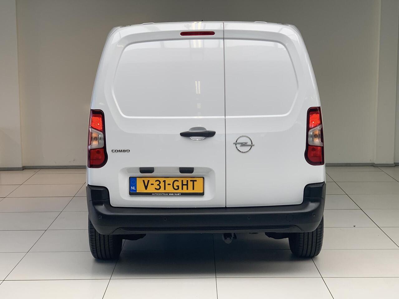 Opel COMBO 1.5 BlueHDi 100pk S&S L1 1000kg | Draadloze Apple Carplay/Android Auto | Laadruimte betimmering | Cruise Control | Parkeersensoren Achter | 3 Zitplaatsen |