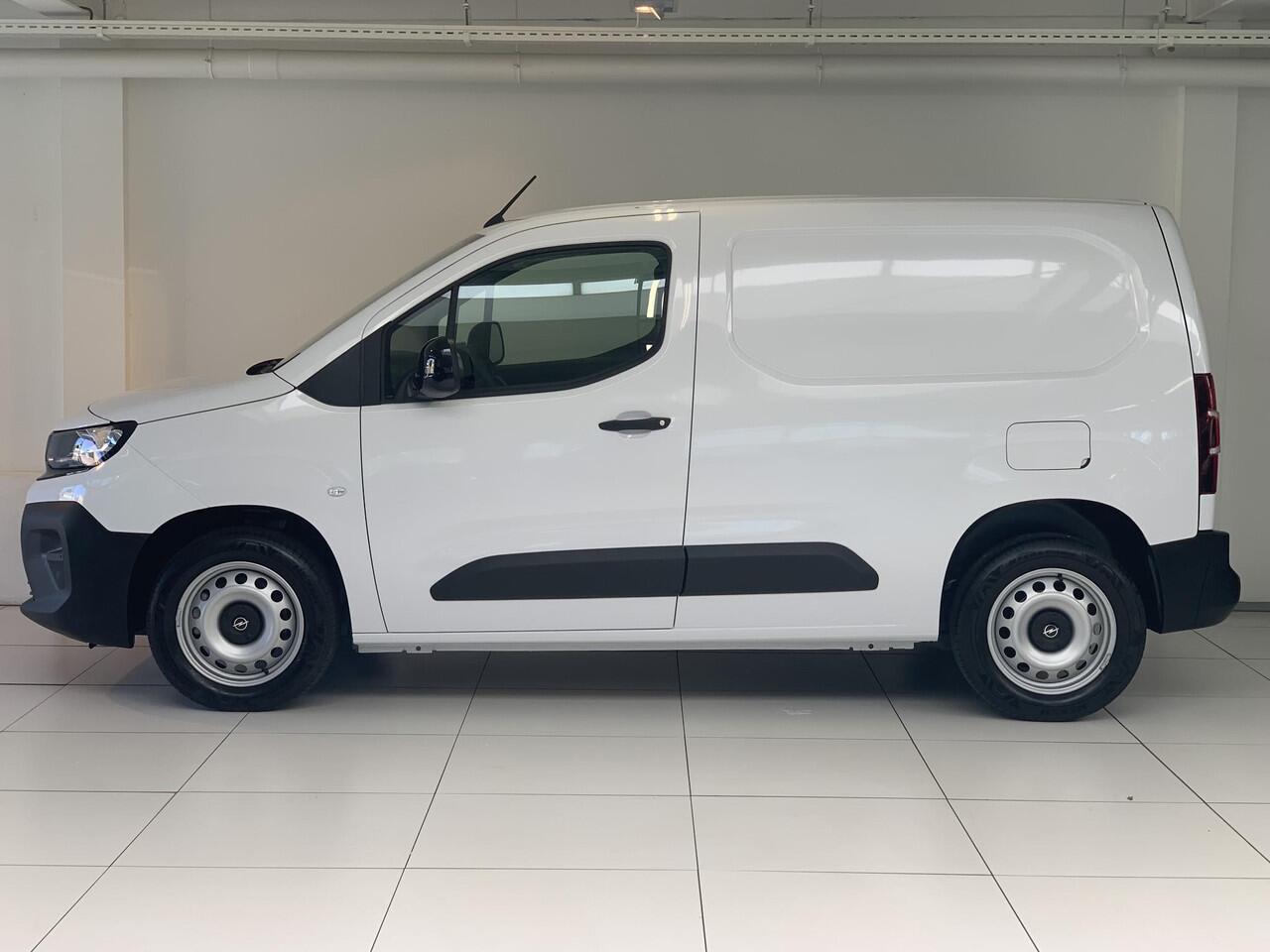 Opel COMBO 1.5 BlueHDi 100pk S&S L1 1000kg | Draadloze Apple Carplay/Android Auto | Laadruimte betimmering | Cruise Control | Parkeersensoren Achter | 3 Zitplaatsen |