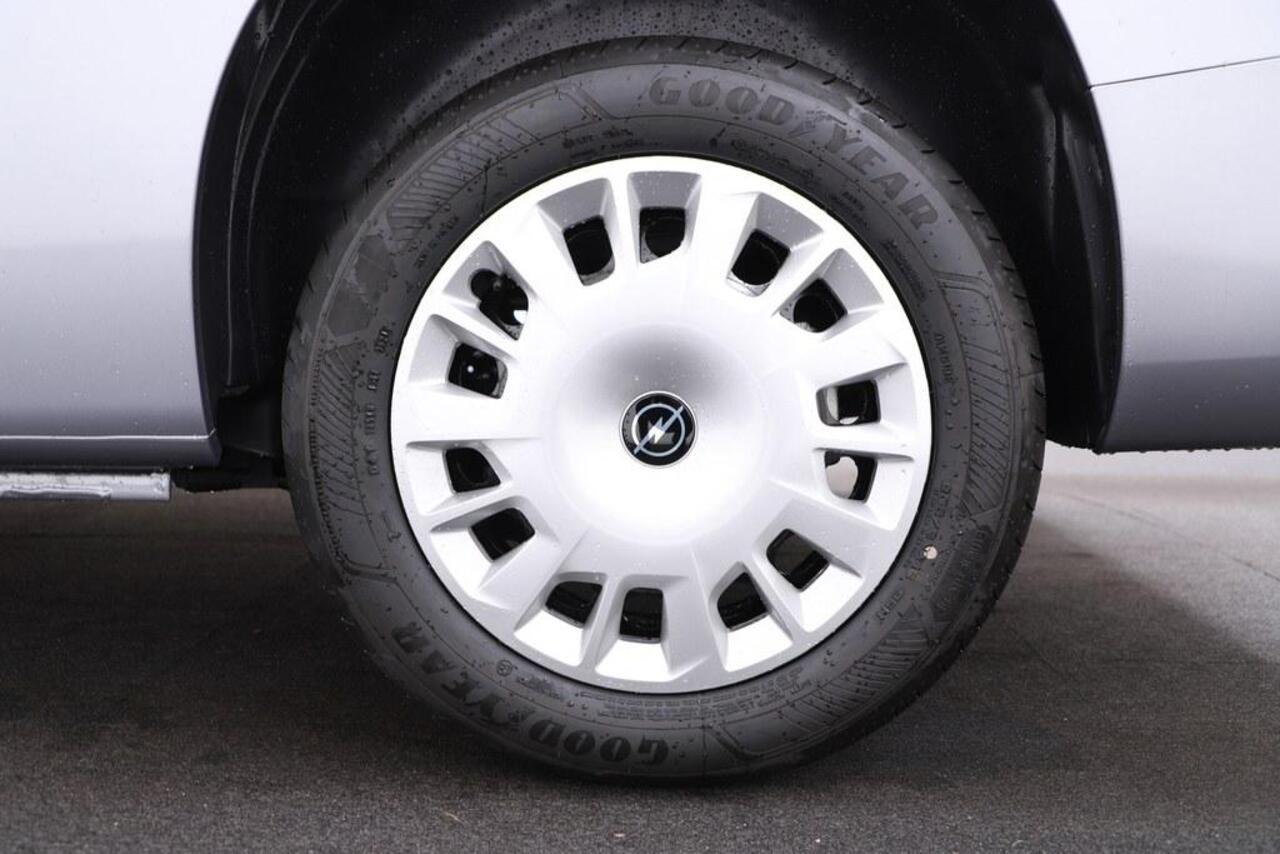 Opel COMBO 1.5D 102pk L2 BPM VRIJ! Carplay/Airco/Camera /Vloer en wandbetimmering/Trekhaak