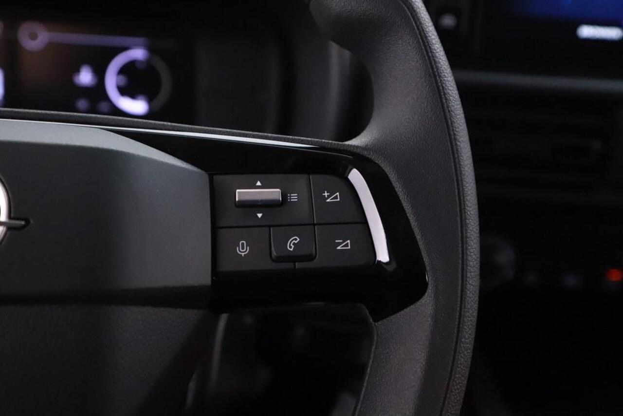 Opel COMBO 1.5D 102pk L2 BPM VRIJ! Carplay/Airco/Camera /Vloer en wandbetimmering/Trekhaak